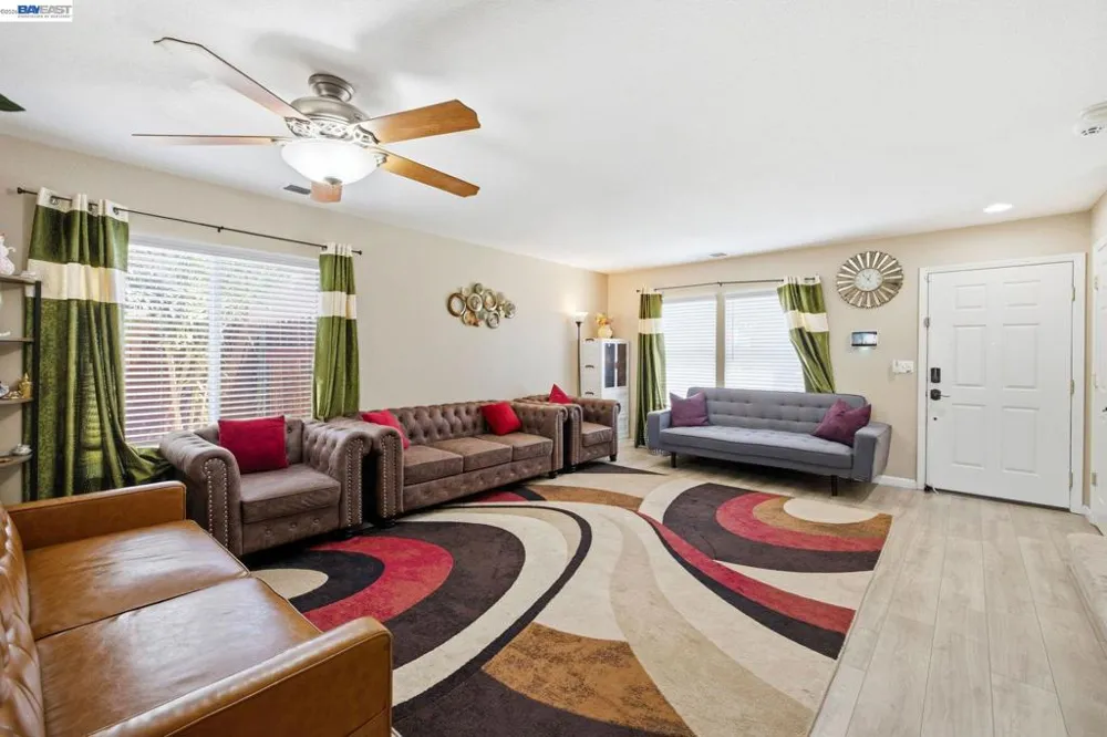 1015 Downing Cir Lincoln, CA 95648