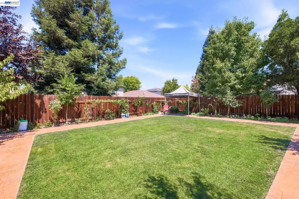 1015 Downing Cir Lincoln, CA 95648