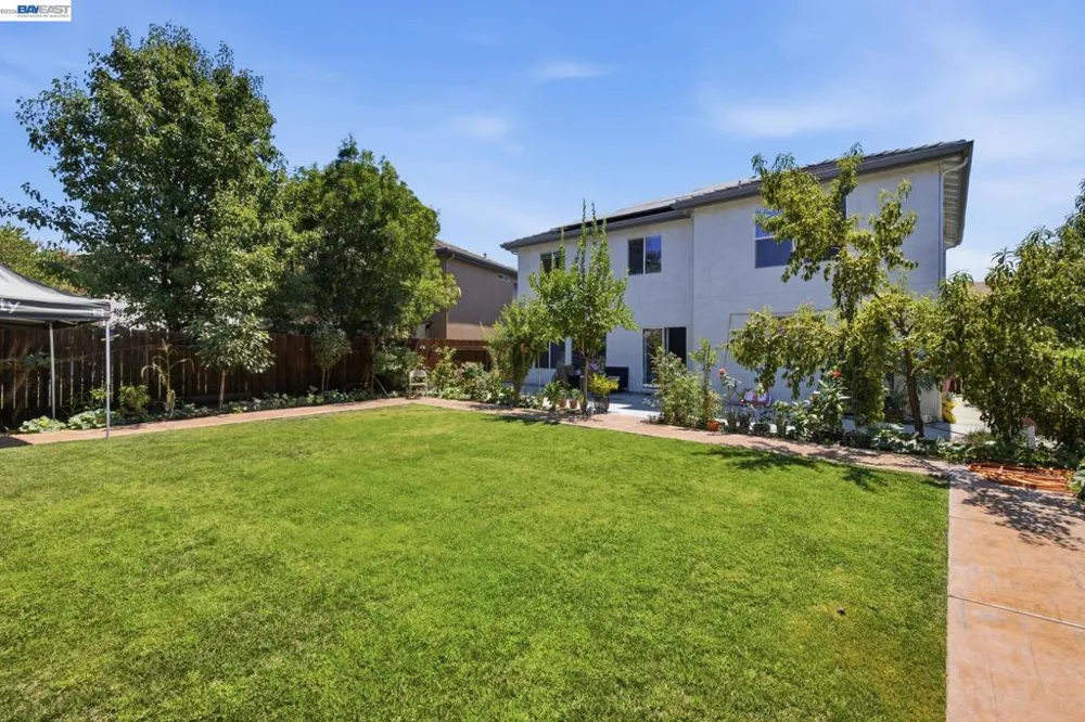 1015 Downing Cir Lincoln, CA 95648