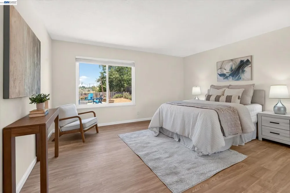 295 Iris Rd Hercules, CA 94547