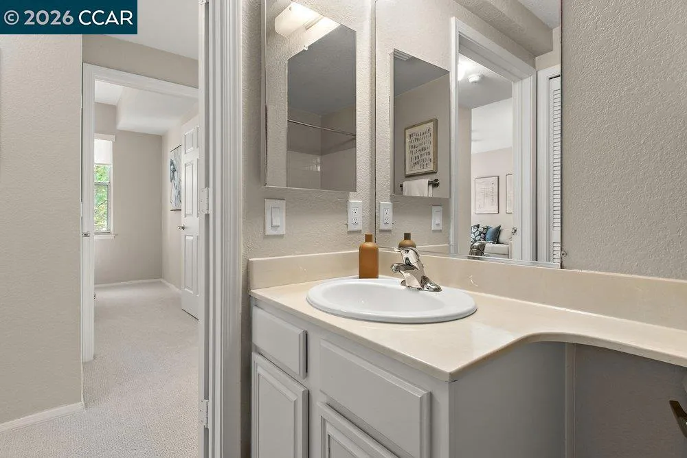 1860 Tice Creek Dr #1206 Walnut Creek, CA 94595