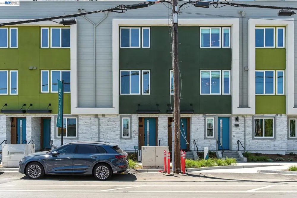 2005 Grand Street Alameda, CA 94501