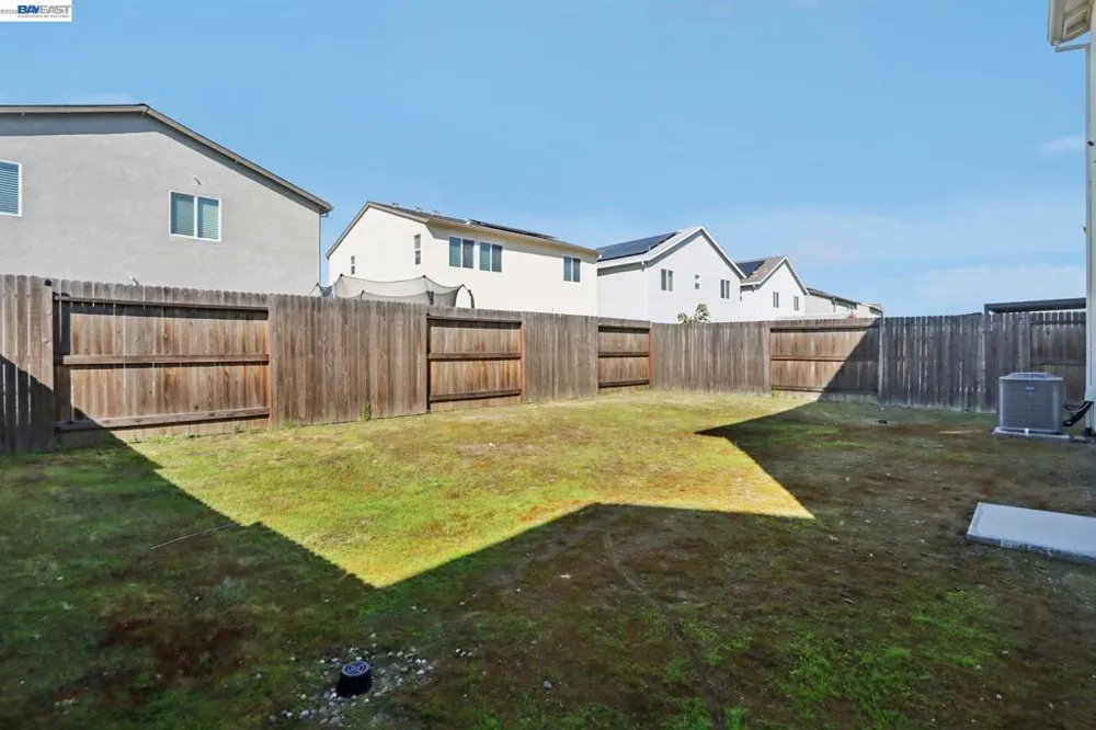 1449 Dorona Ln Manteca, CA 95336
