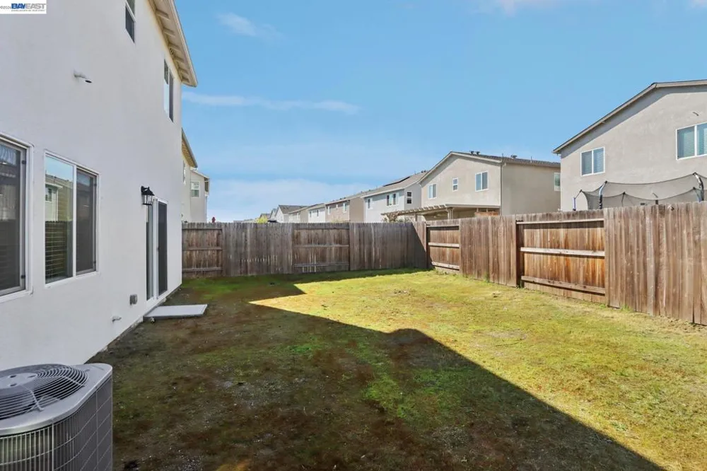 1449 Dorona Ln Manteca, CA 95336