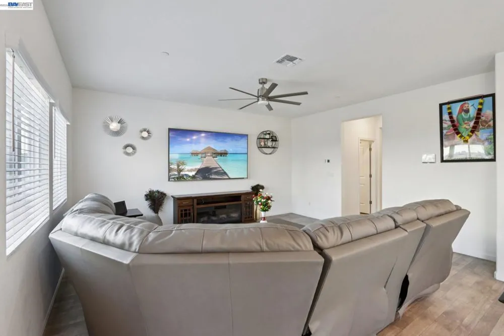 1449 Dorona Ln Manteca, CA 95336