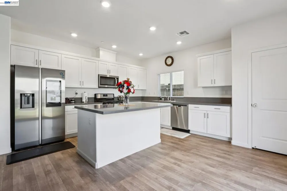 1449 Dorona Ln Manteca, CA 95336