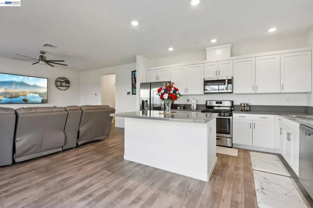 1449 Dorona Ln Manteca, CA 95336
