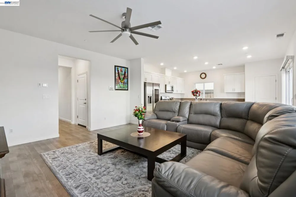 1449 Dorona Ln Manteca, CA 95336