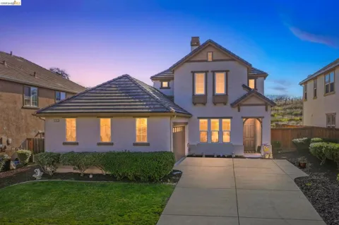 9489 California Oak Cir