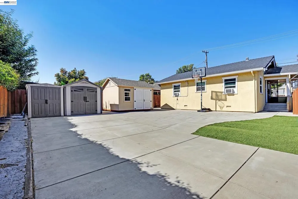 1203 H St Union City, CA 94587