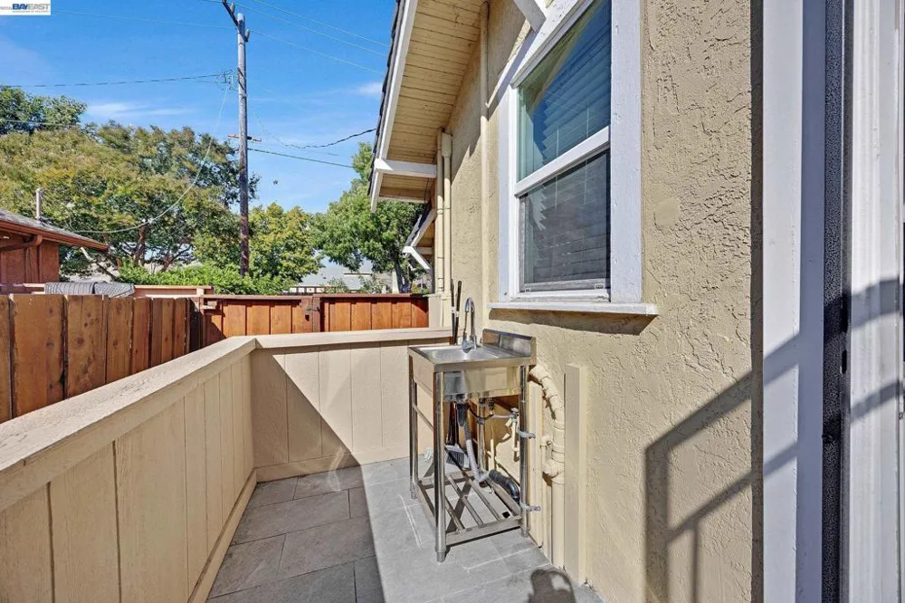 1203 H St Union City, CA 94587