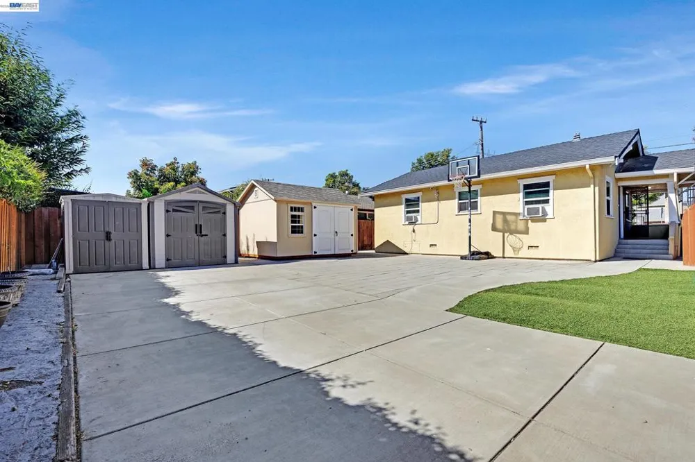 1203 H St Union City, CA 94587