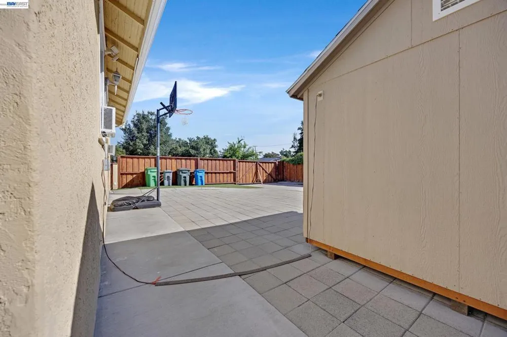 1203 H St Union City, CA 94587