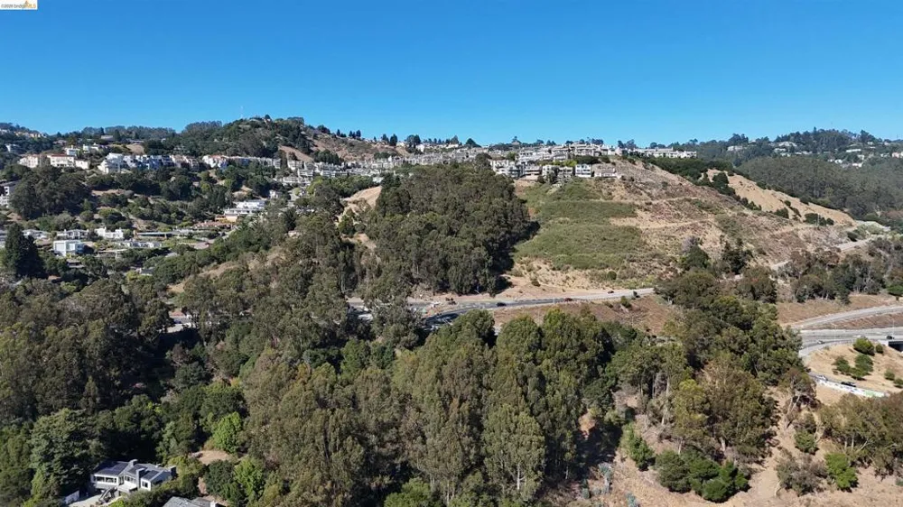 8 Hiller Dr. Oakland, CA 94618