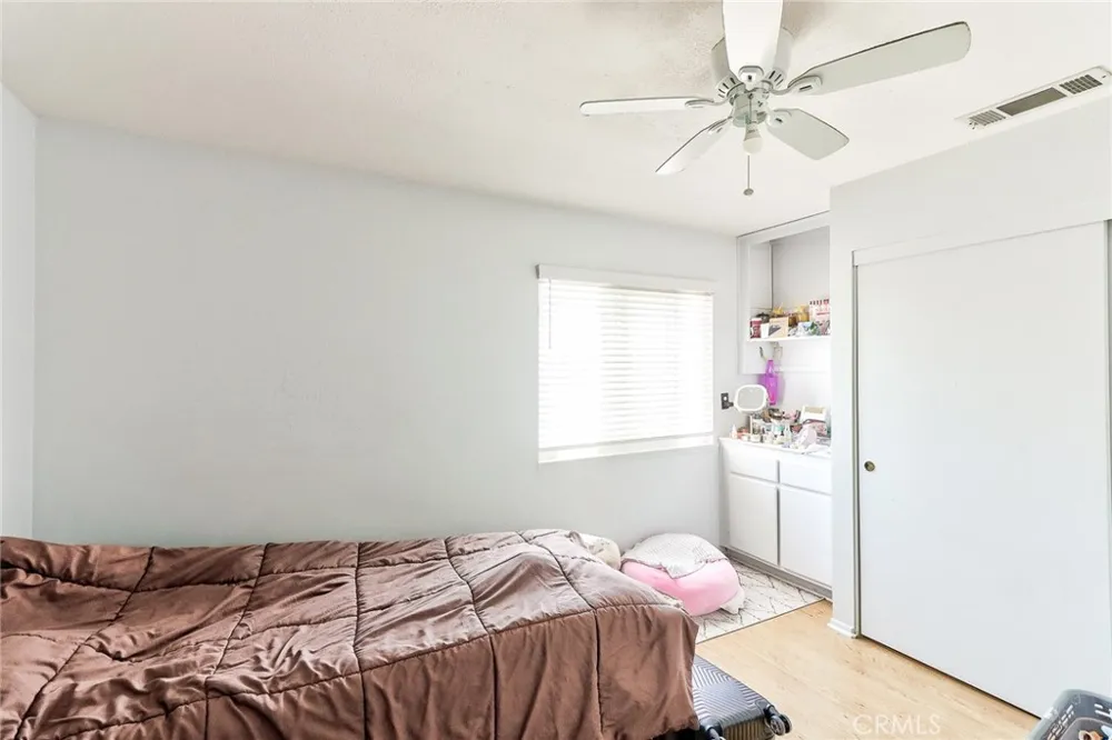 8936 summerwood way Fontana, CA 92335