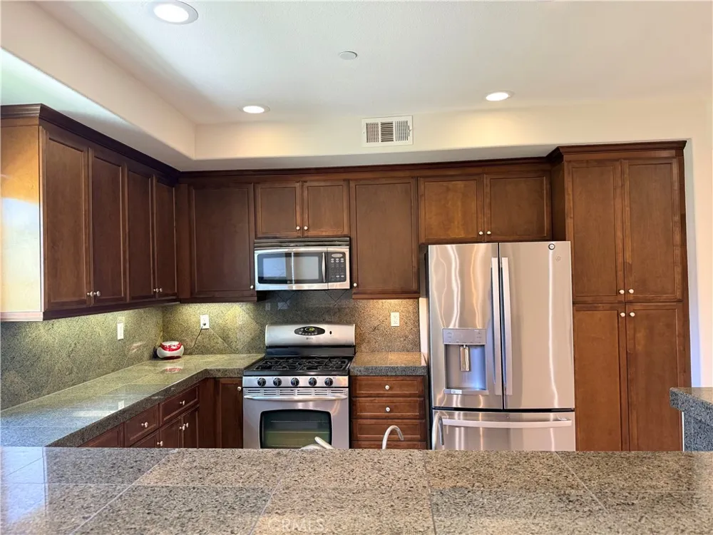 15231 Calverton Tustin, CA 92782