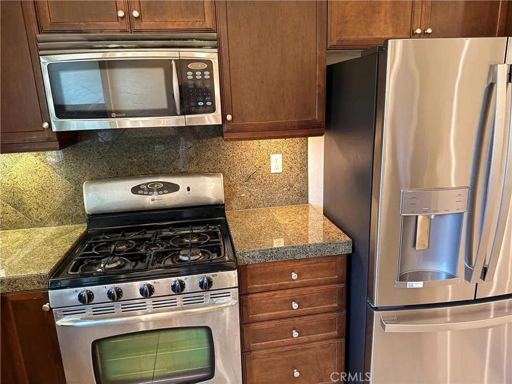 15231 Calverton Tustin, CA 92782