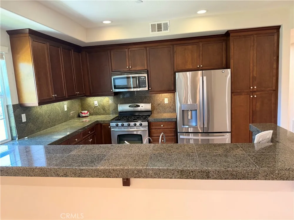 15231 Calverton Tustin, CA 92782