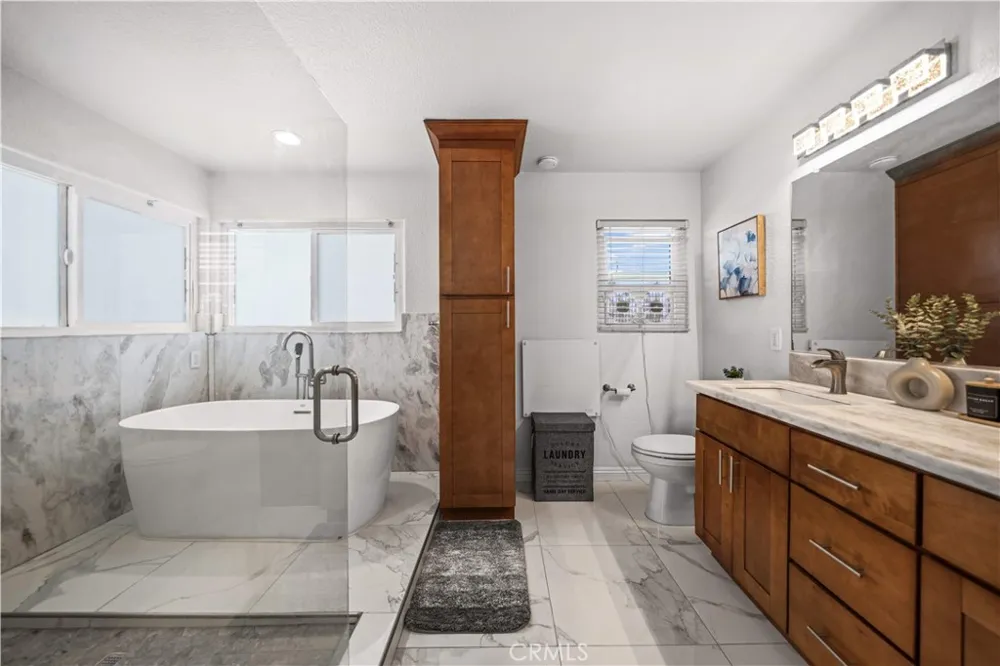 15213 Daphne Avenue Gardena, CA 90249
