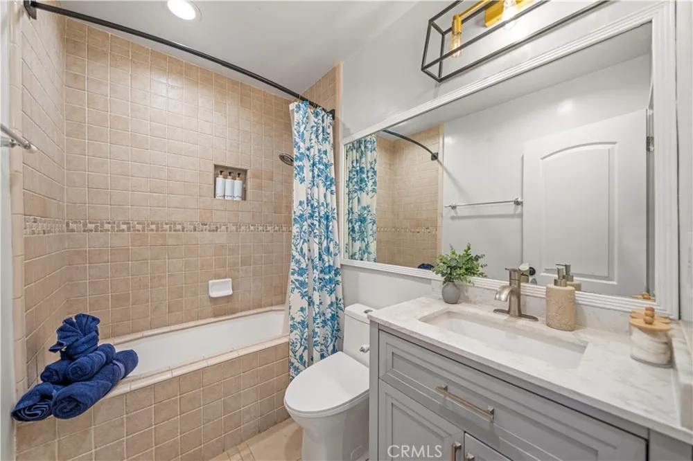 15213 Daphne Avenue Gardena, CA 90249