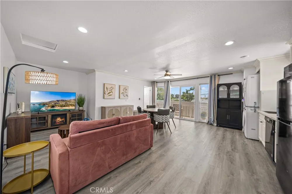 15213 Daphne Avenue Gardena, CA 90249
