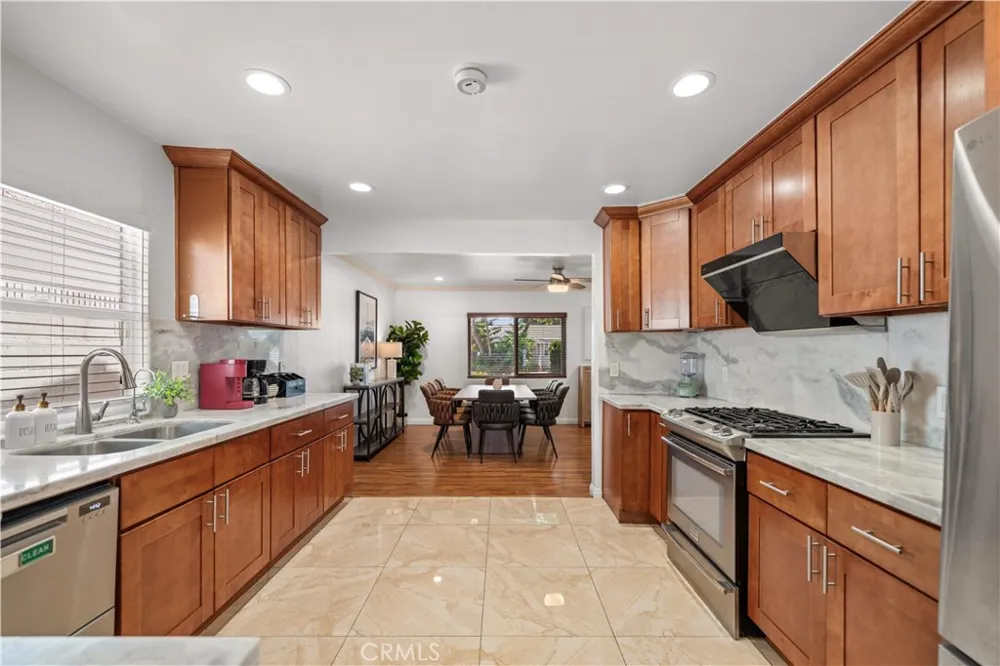 15213 Daphne Avenue Gardena, CA 90249