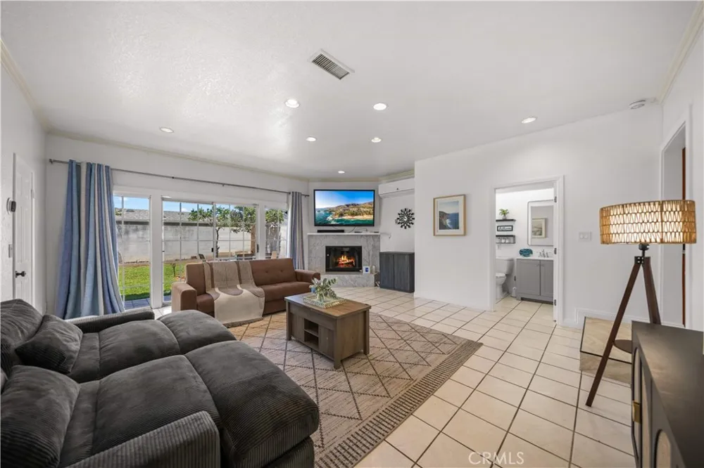 15213 Daphne Avenue Gardena, CA 90249