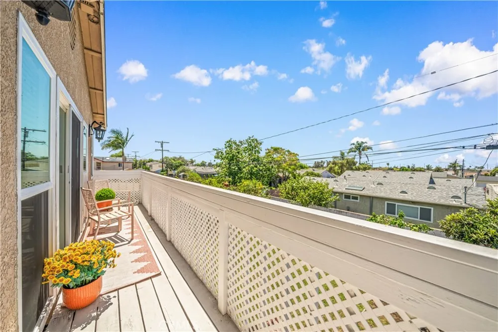 15213 Daphne Avenue Gardena, CA 90249