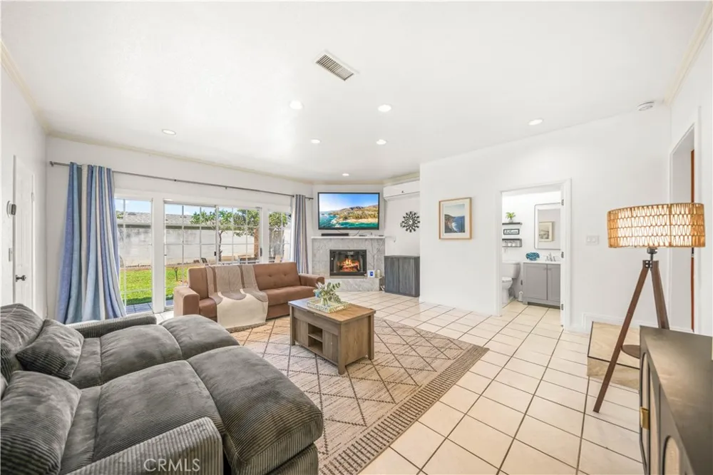 15213 Daphne Avenue Gardena, CA 90249