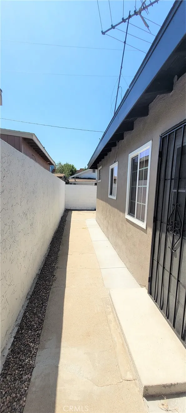 201 S Rowan Avenue Los Angeles, CA 90063