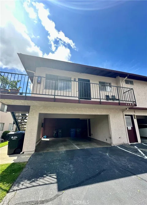 1123 W Sierra Madre #4