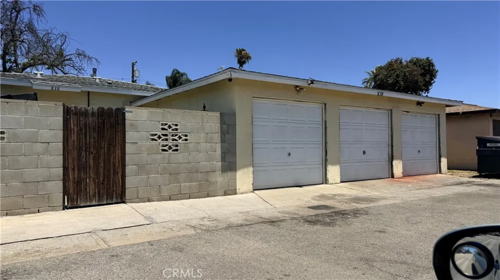 838 Sycamore Court Upland, CA 91786