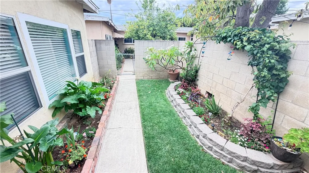 838 Sycamore Court Upland, CA 91786