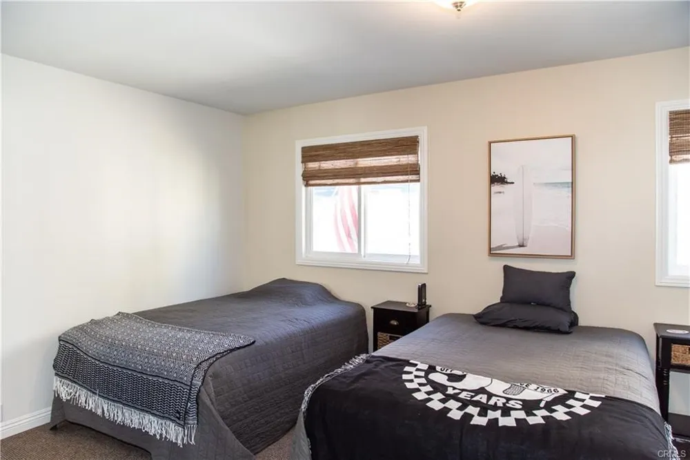 35 A Surfside Surfside, CA 90740