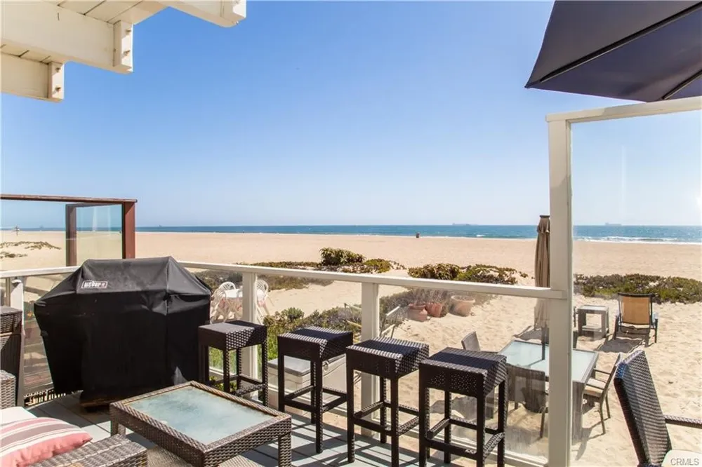 35 A Surfside Surfside, CA 90740