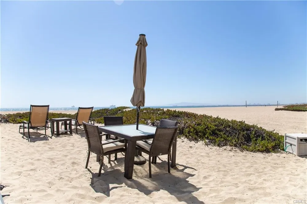 35 A Surfside Surfside, CA 90740
