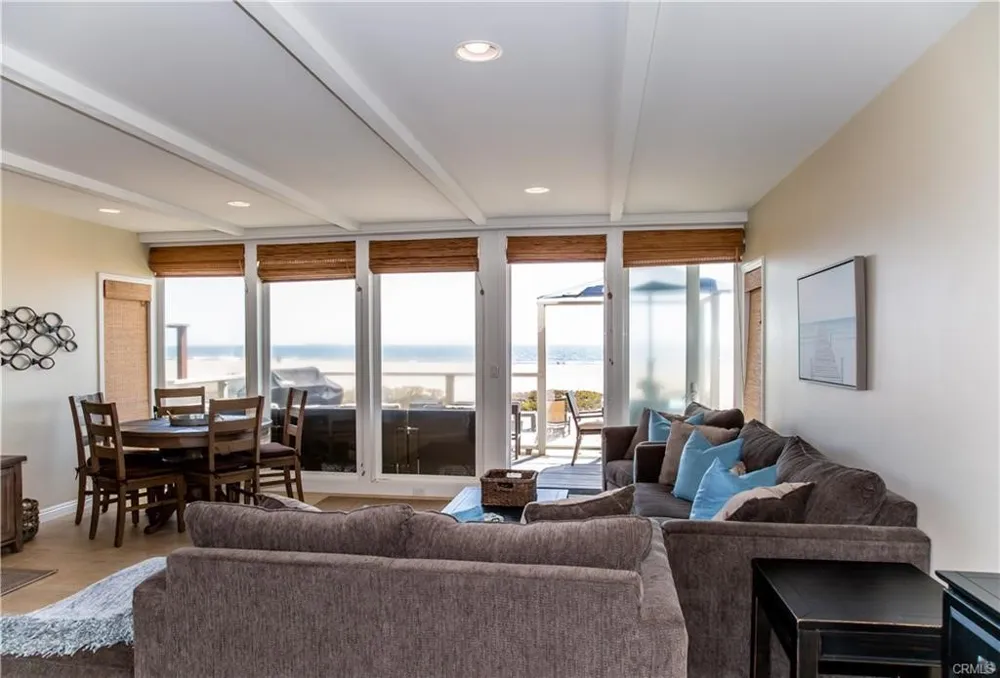 35 A Surfside Surfside, CA 90740