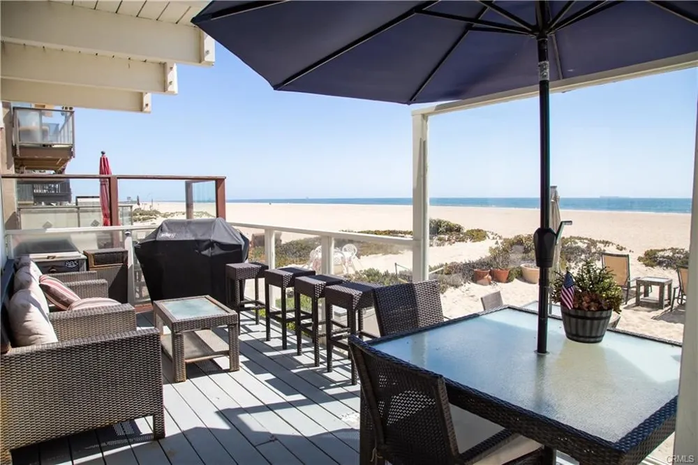 35 A Surfside Surfside, CA 90740