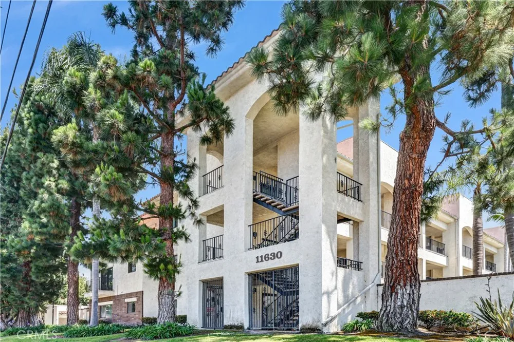 11630 Warner #504 Fountain Valley, CA 92708