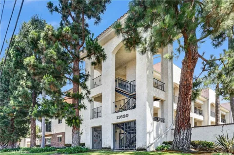 11630 Warner #504