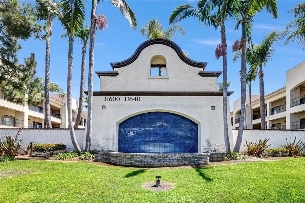 11630 Warner #504 Fountain Valley, CA 92708