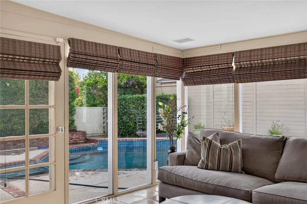 1321 Graynold Glendale, CA 91202
