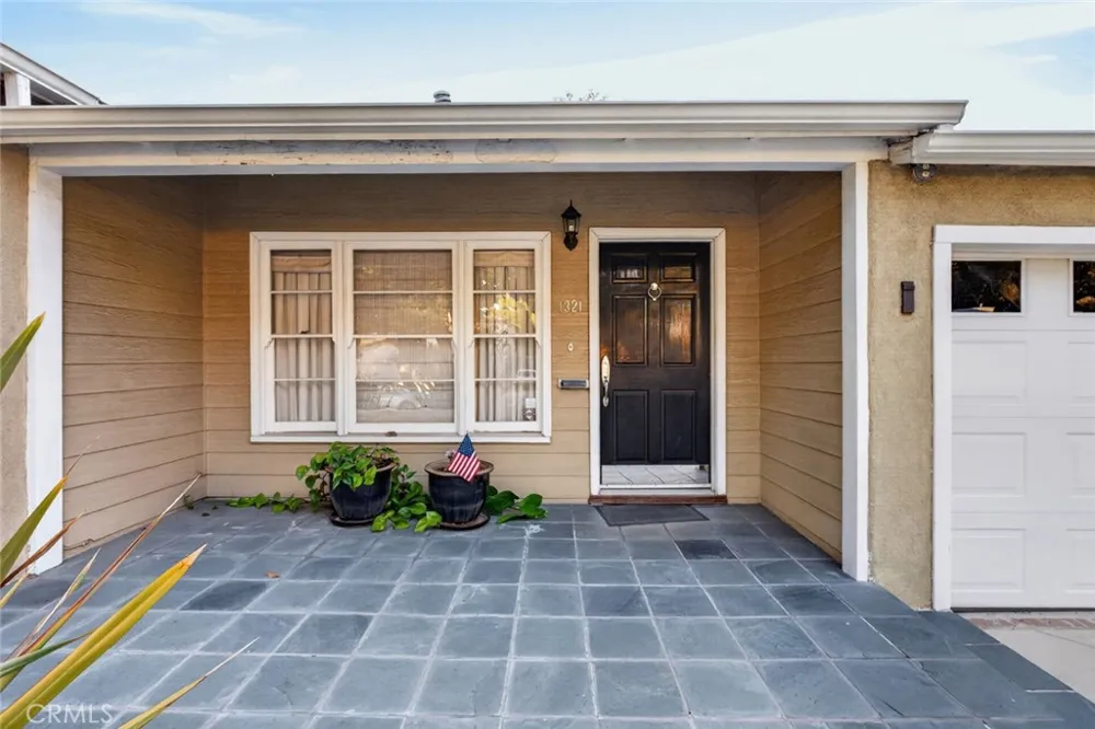 1321 Graynold Glendale, CA 91202