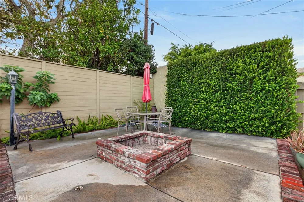 1321 Graynold Glendale, CA 91202