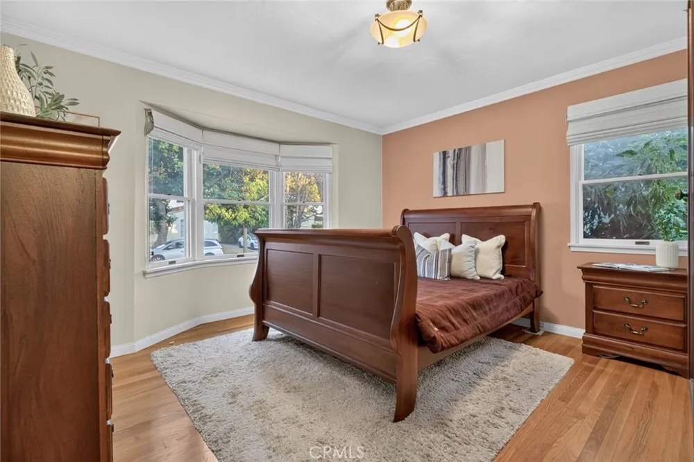 1321 Graynold Glendale, CA 91202