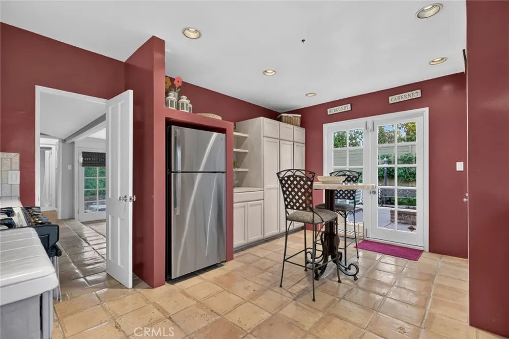1321 Graynold Glendale, CA 91202