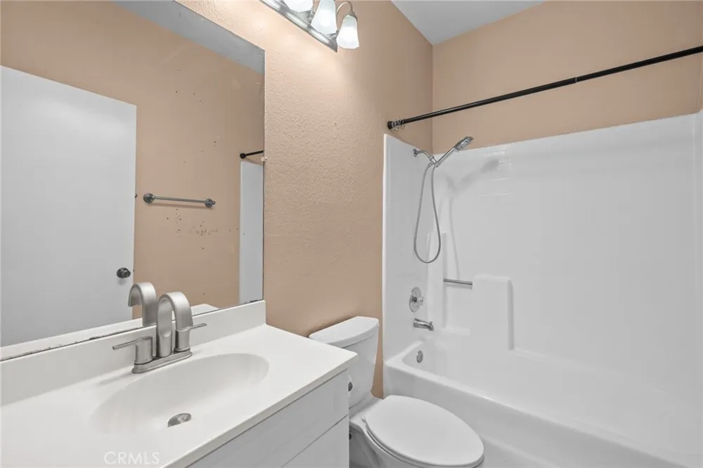 528 E. San Jose Ave #110 Burbank, CA 91501