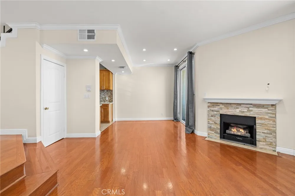 528 E. San Jose Ave #110 Burbank, CA 91501