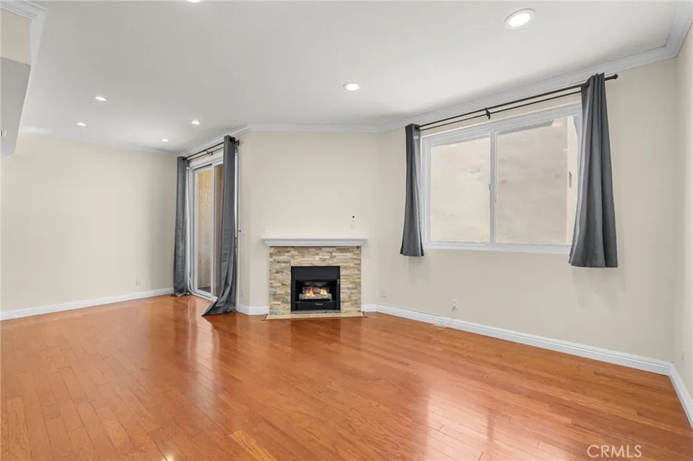 528 E. San Jose Ave #110 Burbank, CA 91501