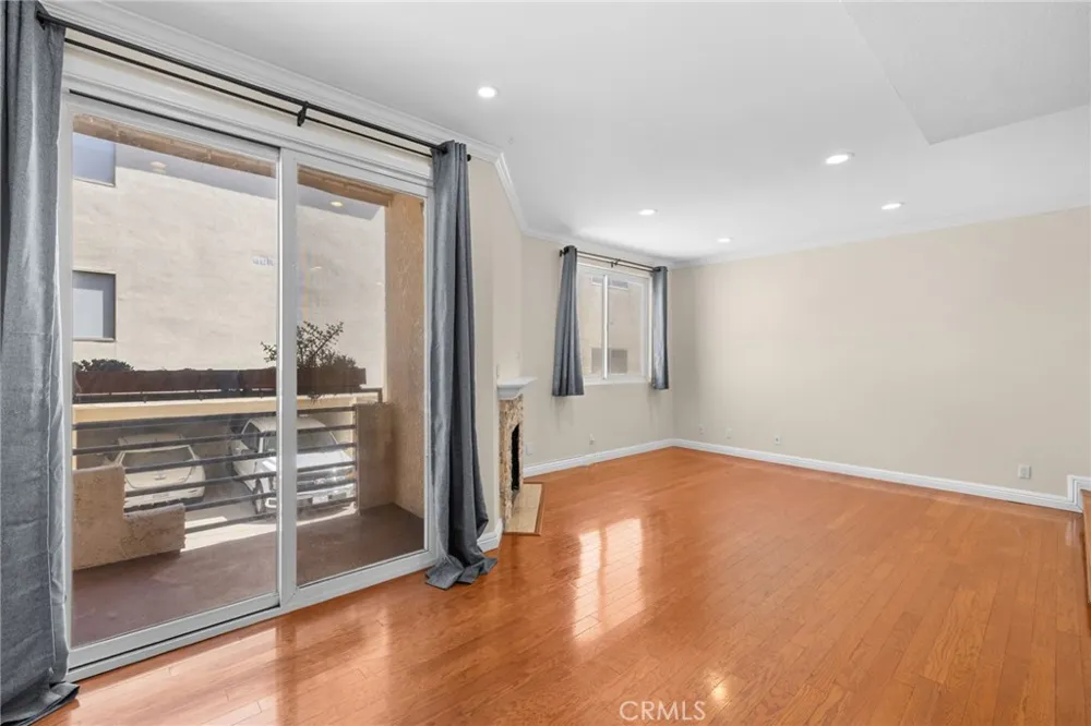 528 E. San Jose Ave #110 Burbank, CA 91501